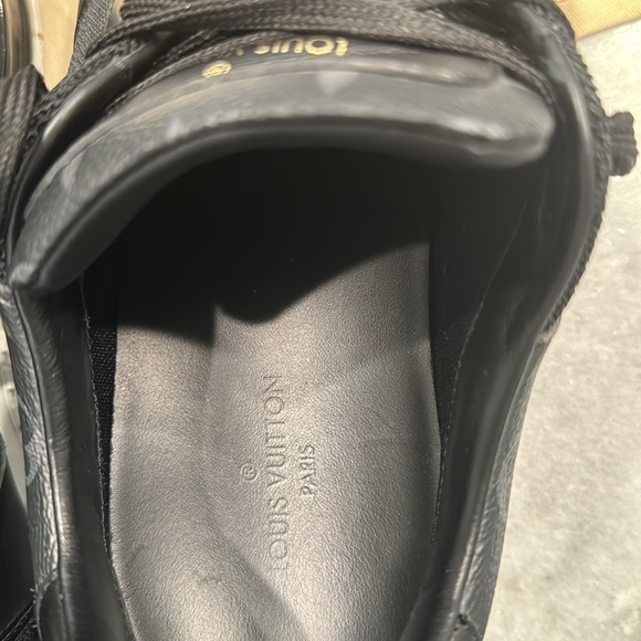 Louis Vuitton men sneakers - Picture 7 of 9